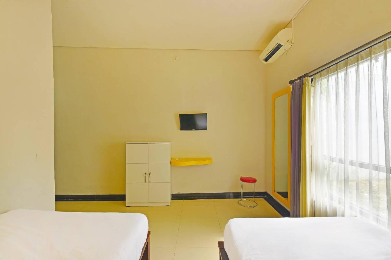 Capital O 91405 Hotel Lavarta Denpasa Buitenkant foto